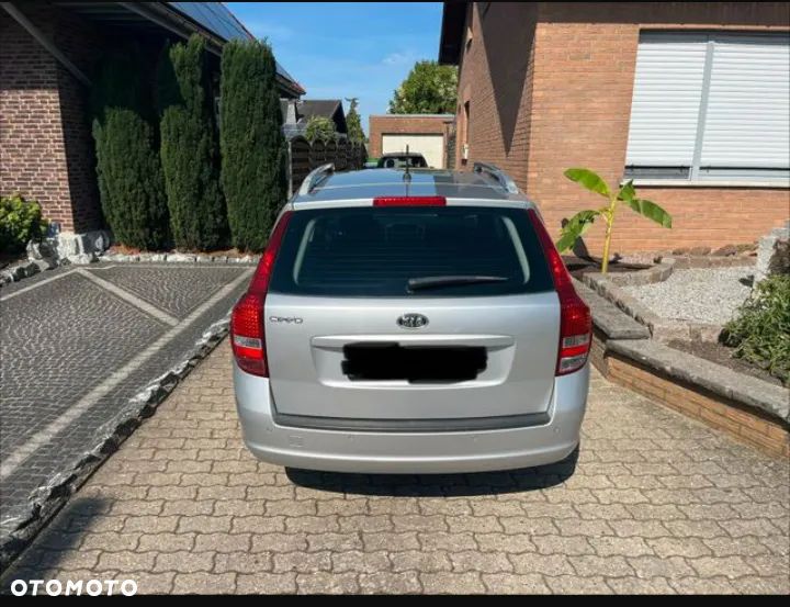 Kia Ceed - 34