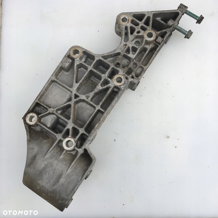 ŁAPA ALTERNATORA VW SEAT SKODA 06A903143B - 3