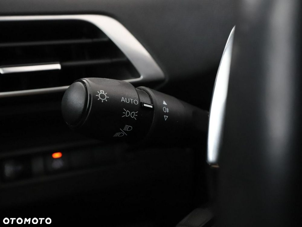 Peugeot 5008 1.2 PureTech Active Pack S&S EAT8 - 37