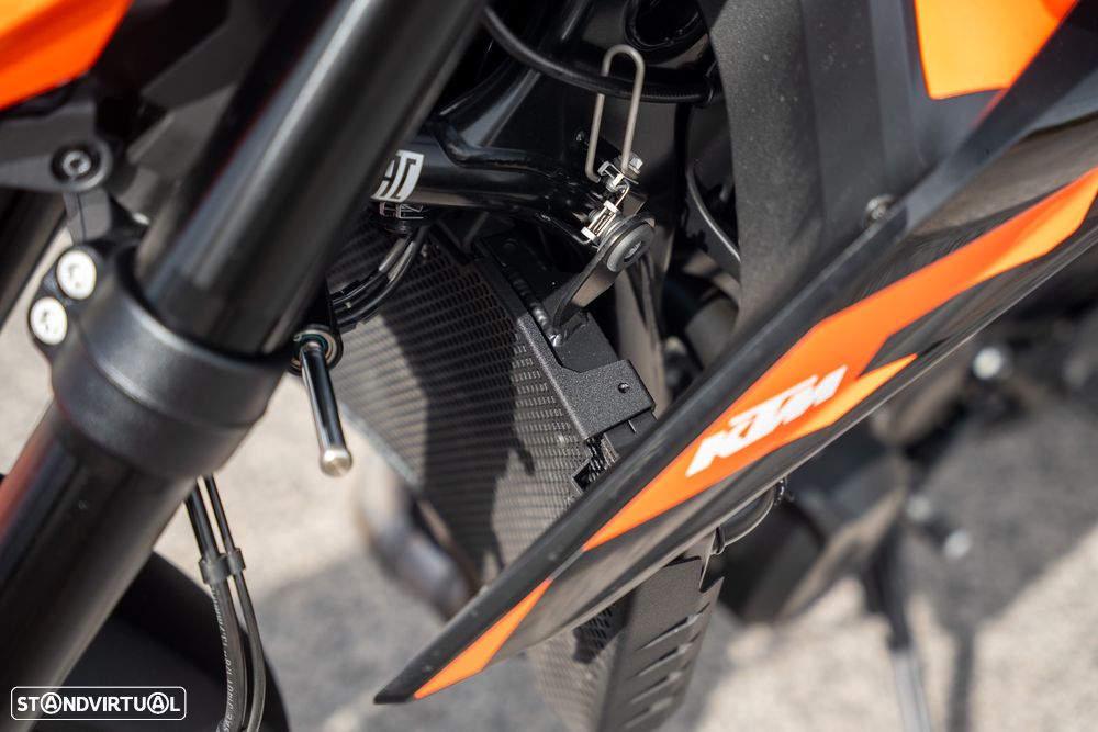 KTM Duke 890 GP - 20