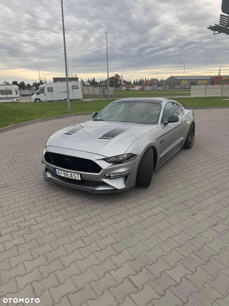 Ford Mustang - 4