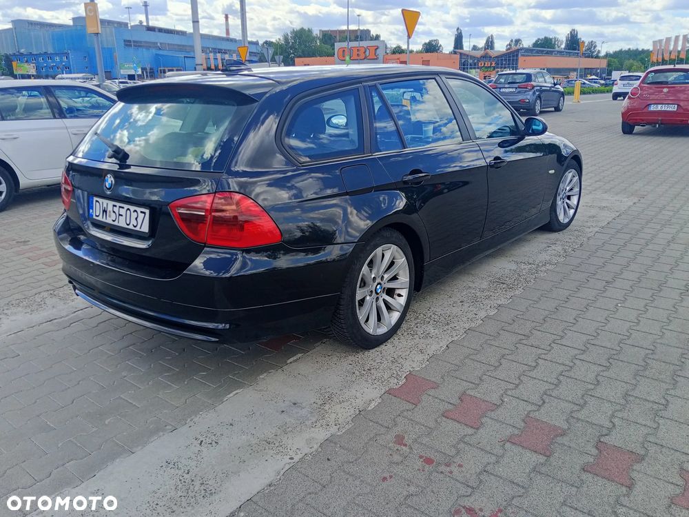 BMW Seria 3 318d - 9