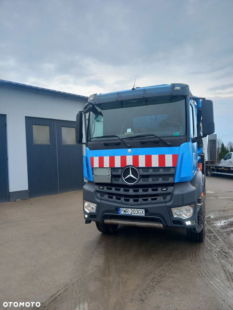 Mercedes-Benz Arocs - 1
