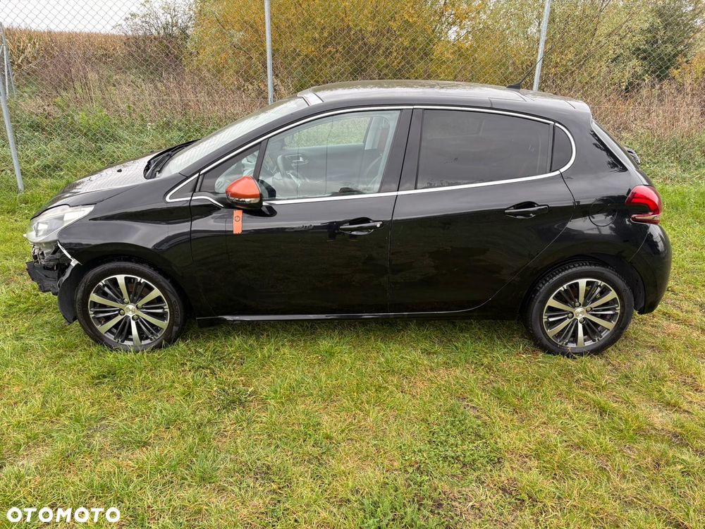 Peugeot 208 1.2 PureTech Allure - 18