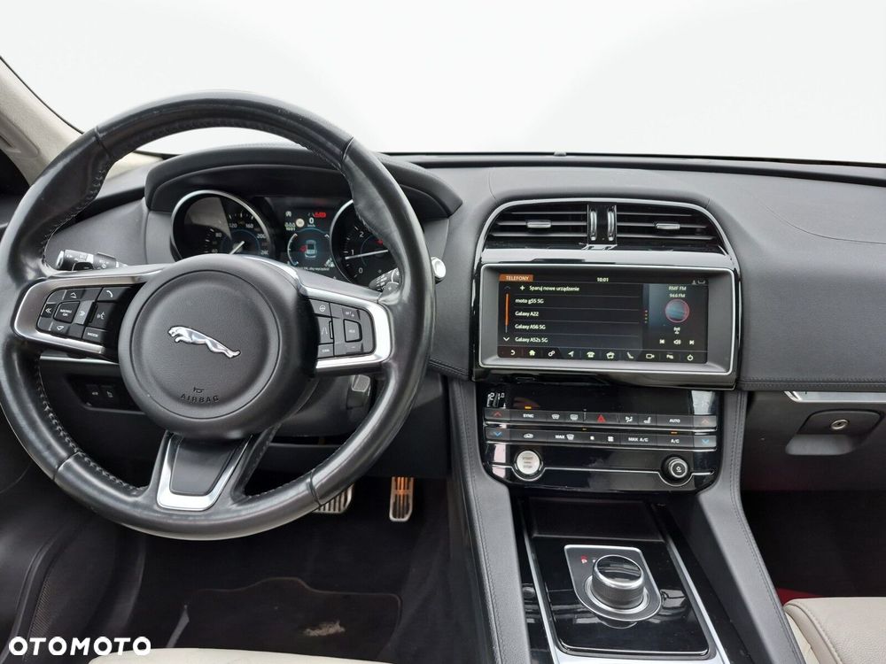 Jaguar F-Pace 2.0 i4D AWD Prestige - 15
