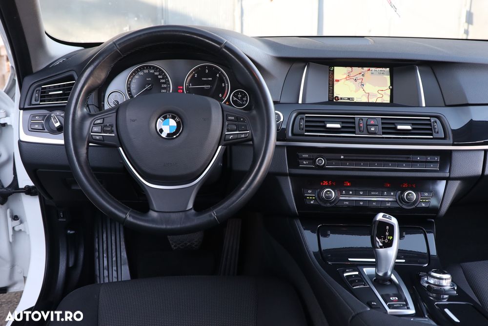 BMW Seria 5 520d Aut. - 16