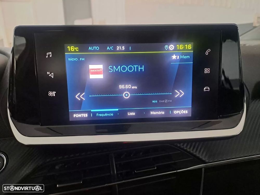 Peugeot e-208 Active - 12