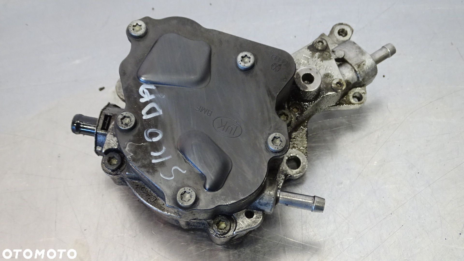 VACUM POMPA SKODA SUPERB I 1.9TDI 038145209N - 2