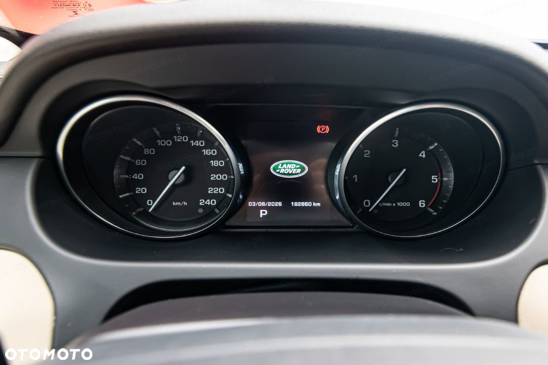 Land Rover Discovery Sport 2.0 TD4 HSE - 16