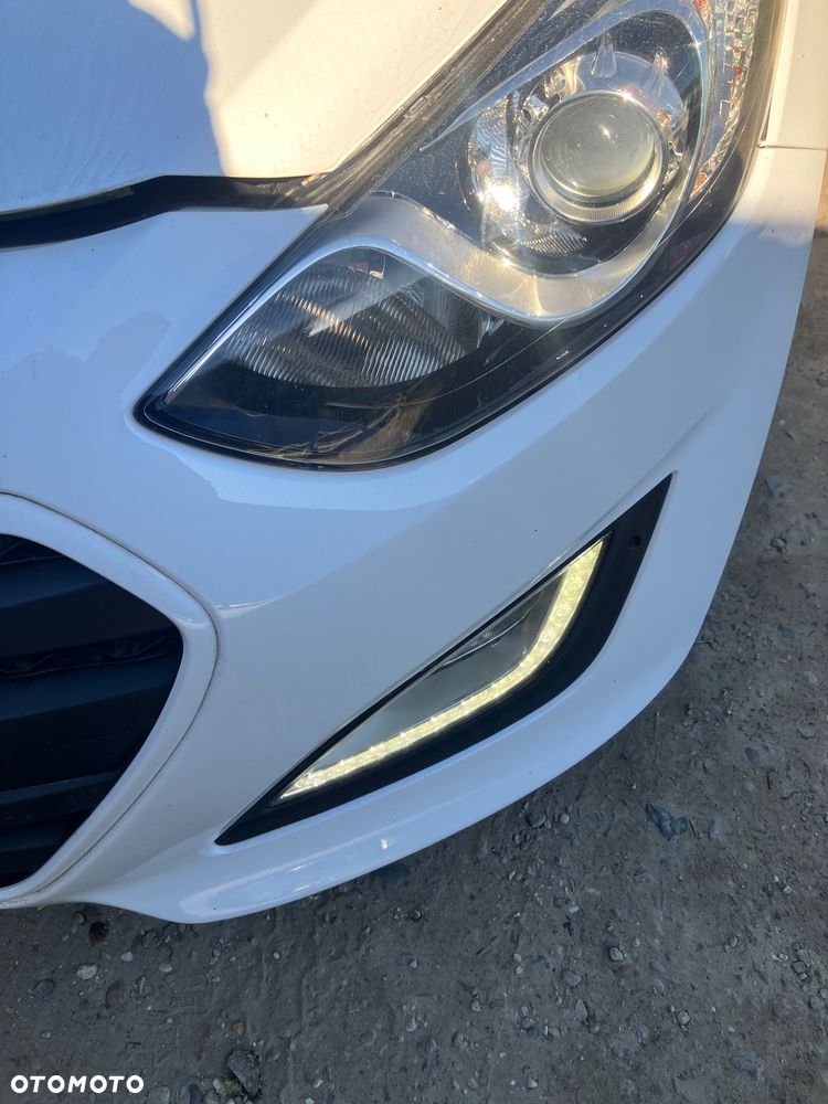 Hyundai i30 blue 1.6 CRDi Trend - 11