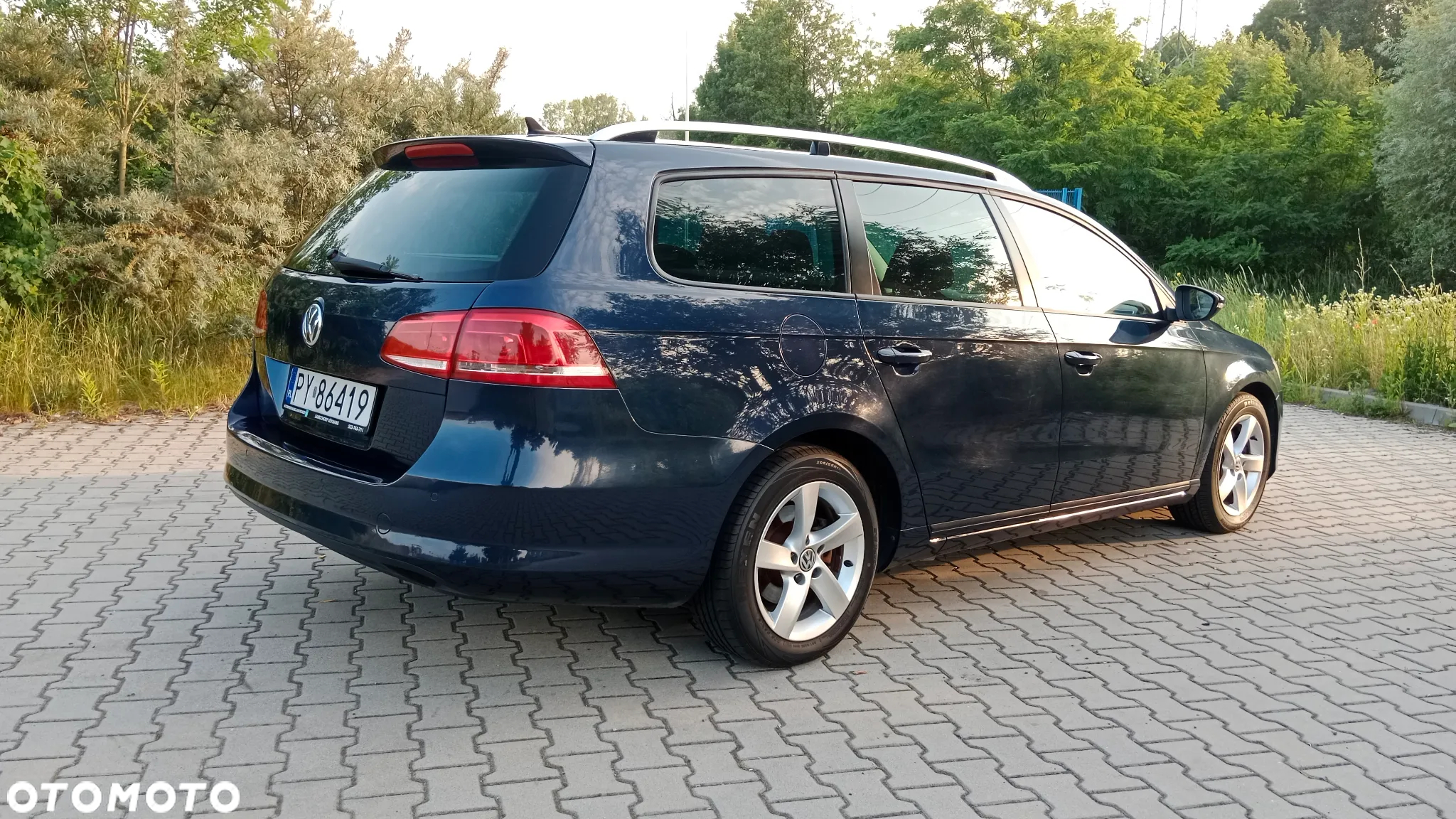 Volkswagen Passat 1.6 TDI Comfortline - 4