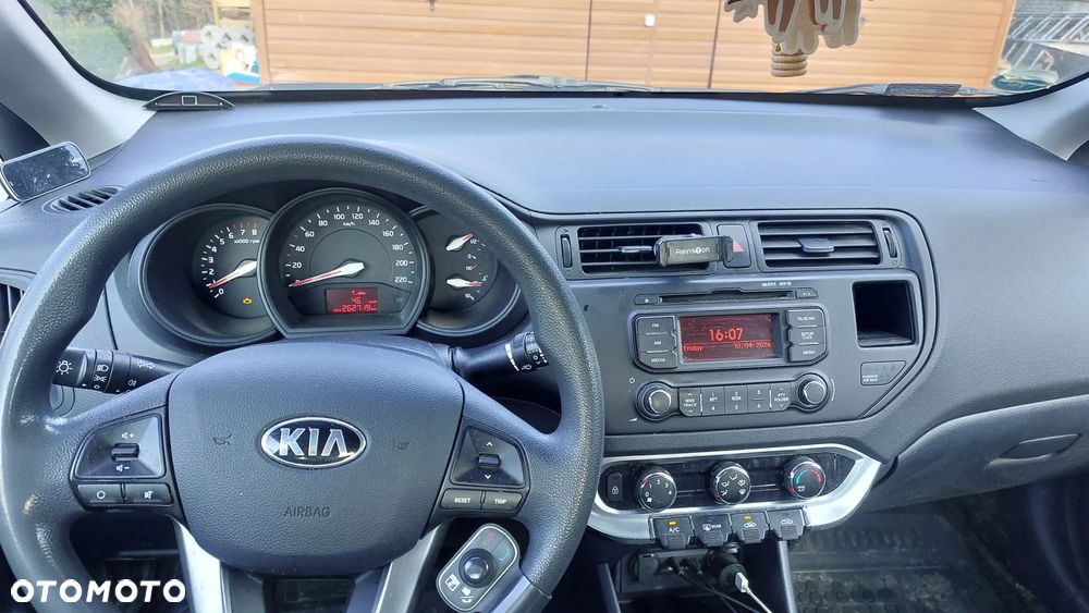 Kia Rio 1.2 M - 8