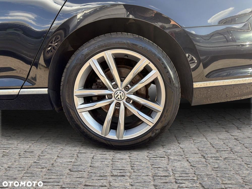 Volkswagen Passat 2.0 TDI EVO Elegance DSG - 19