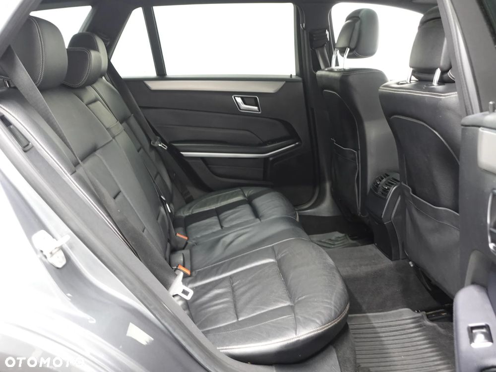 Mercedes-Benz Klasa E ver-220-t-bluetec-blueefficiency-edition-9g--tronic - 25