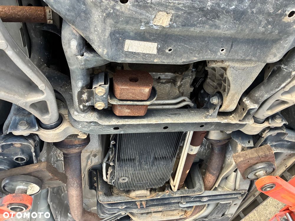 Jeep Grand Cherokee 5.7 V8 HEMI Overland Summit - 40