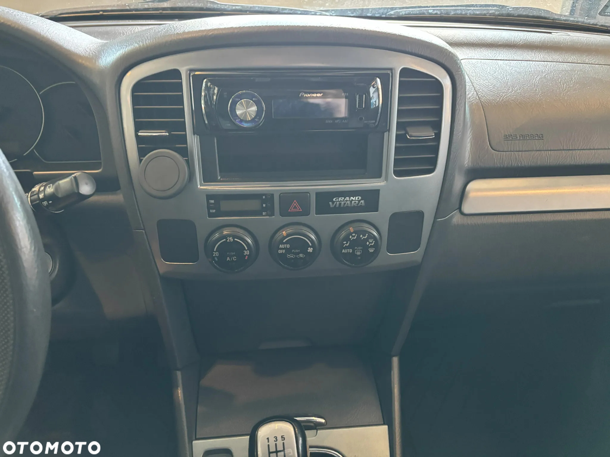 Suzuki Grand Vitara 2.0 Comfort - 14