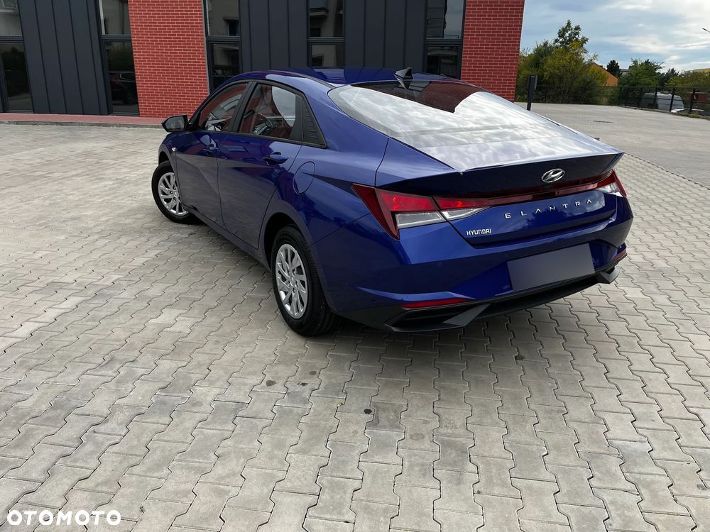 Hyundai Elantra 1.6 Modern - 6