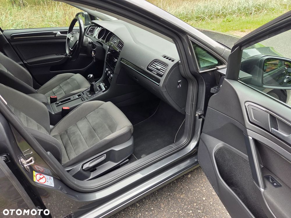 Volkswagen Golf 2.0 TDI SCR Highline - 17