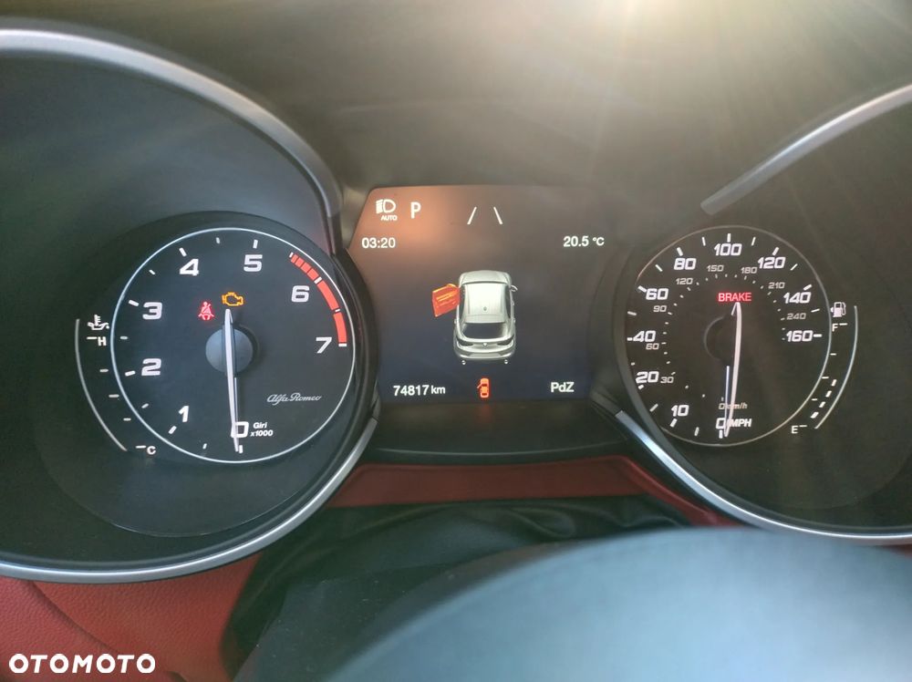 Alfa Romeo Stelvio - 6