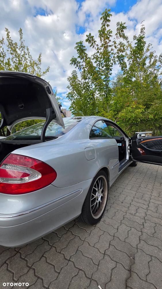 Mercedes-Benz CLK - 14