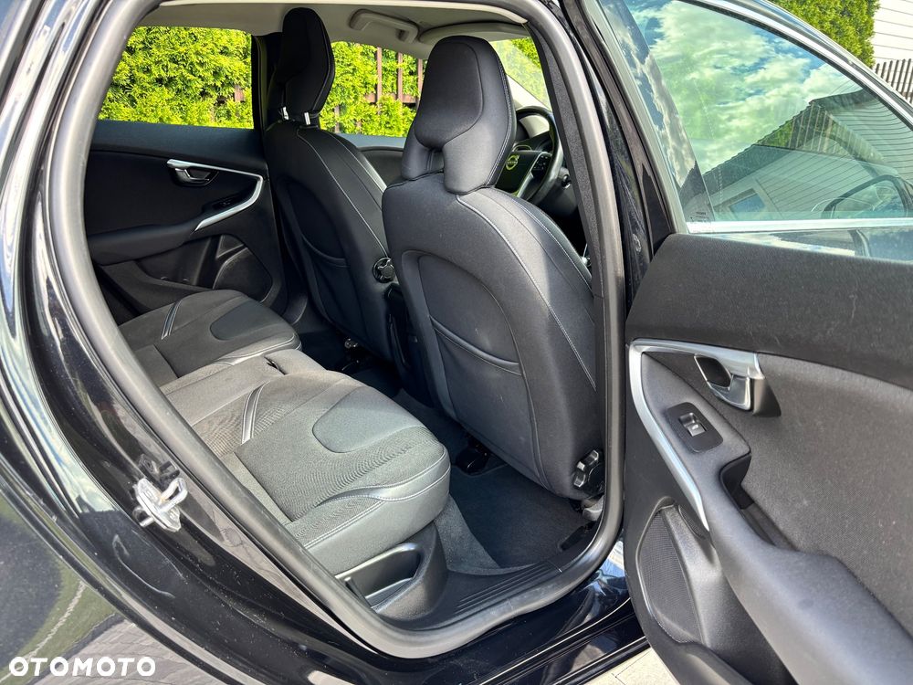 Volvo V40 D2 - 22