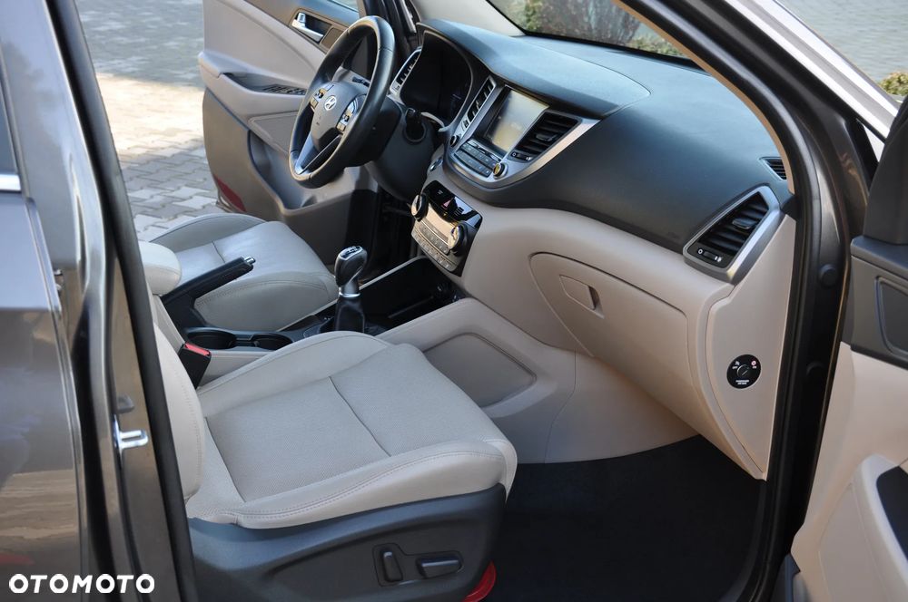Hyundai Tucson 2.0 CRDI 2WD Style - 30