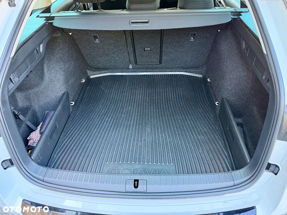 Skoda Octavia 1.5 TSI e-Tec Ambition DSG - 10