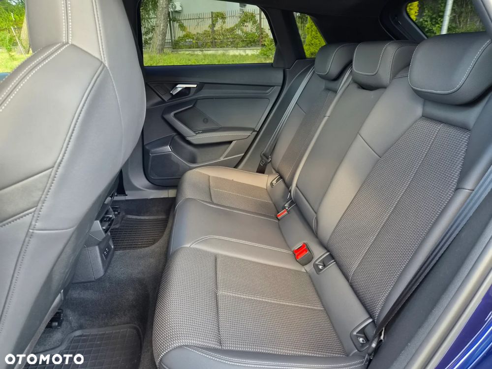 Audi A3 Sportback 35 TDI S tronic S line - 17