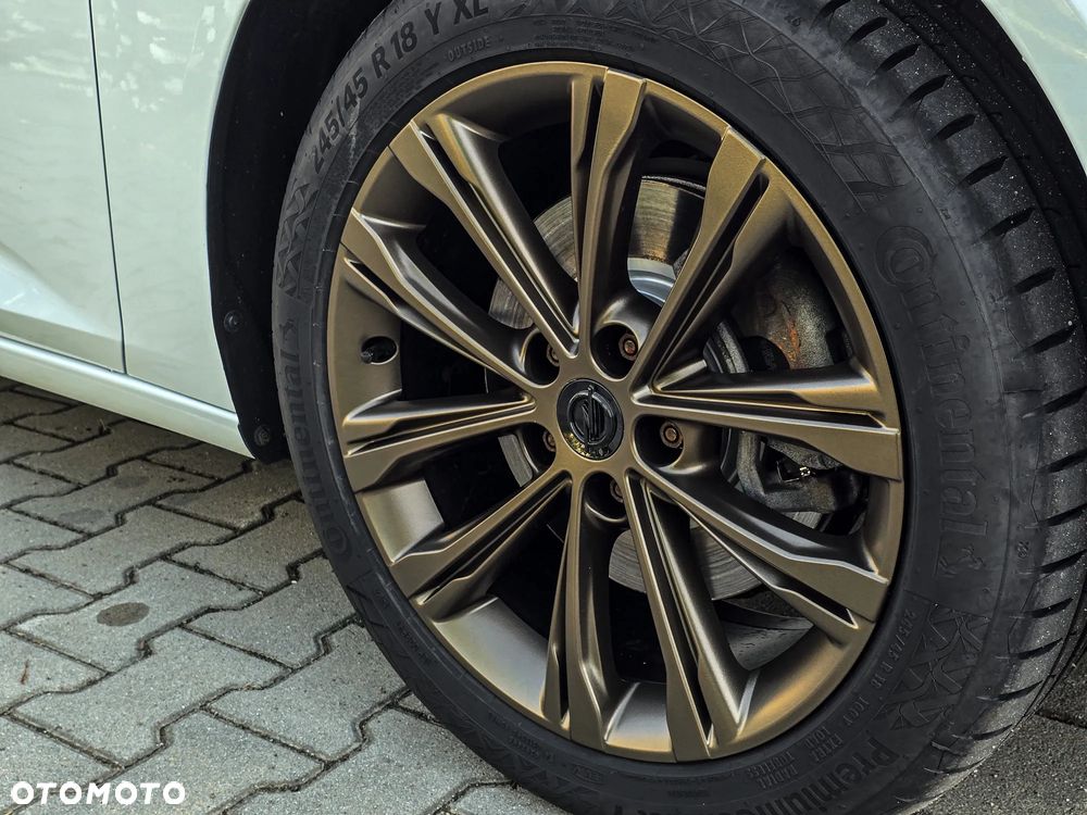Opel Insignia - 35