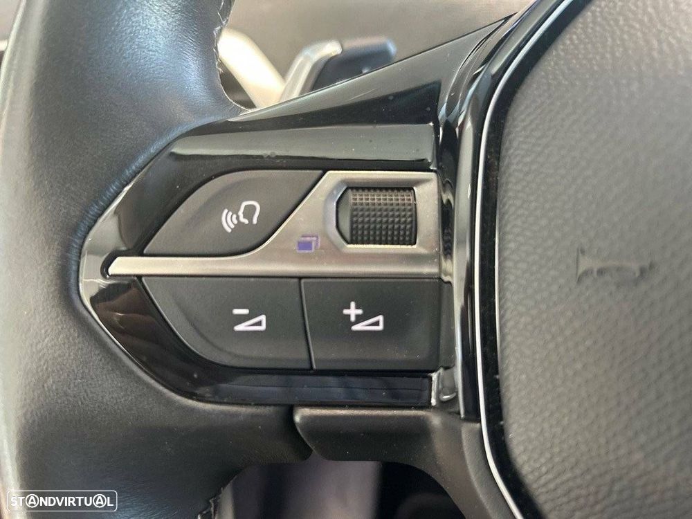 Peugeot 3008 1.6 Hybrid4 Allure Pack e-EAT8 - 16