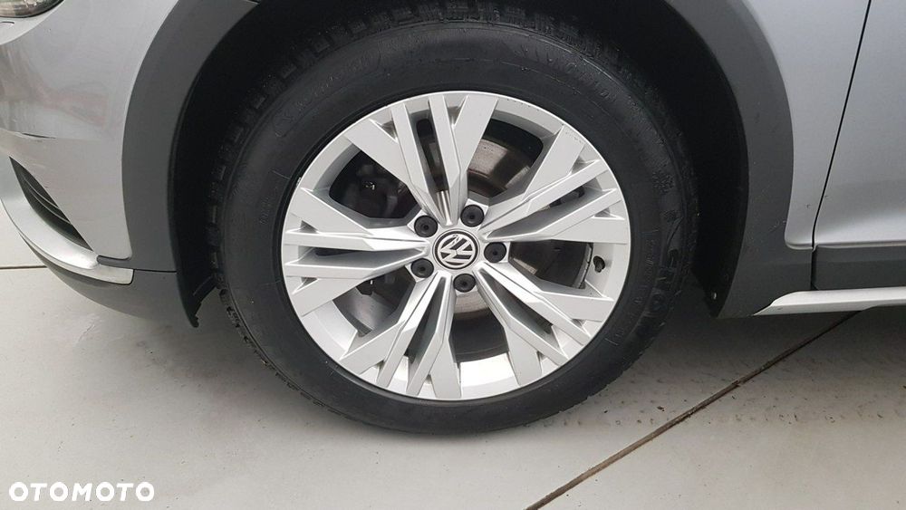 Volkswagen Passat Alltrack - 13