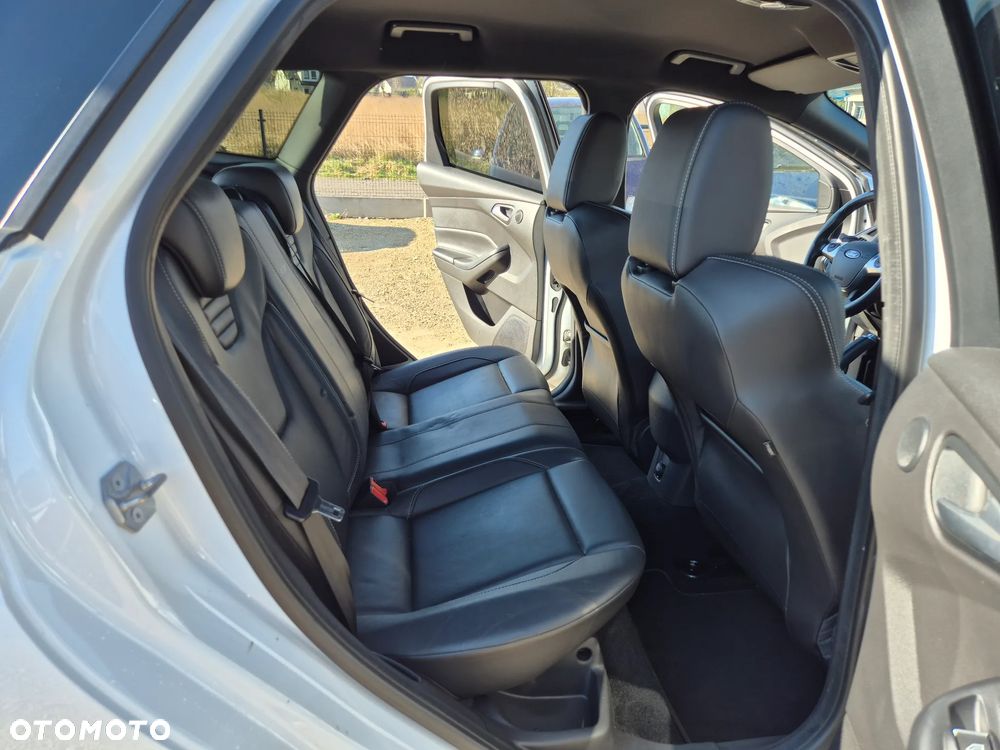 Ford Focus 2.0 EcoBoost ST mit Leder-Sport-Paket - 8