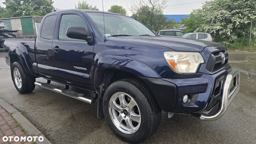 Toyota Tacoma - 3