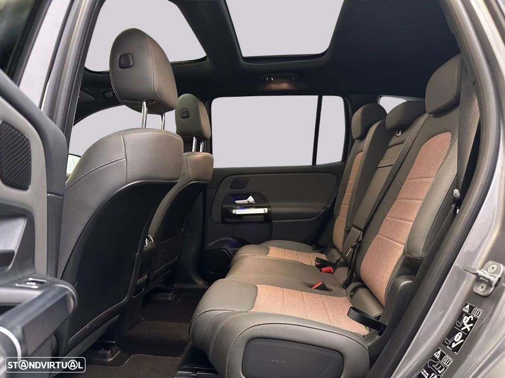 Mercedes-Benz EQB - 11