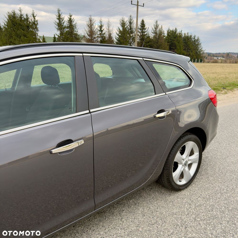 Opel Astra 1.4 Turbo Color Edition - 32