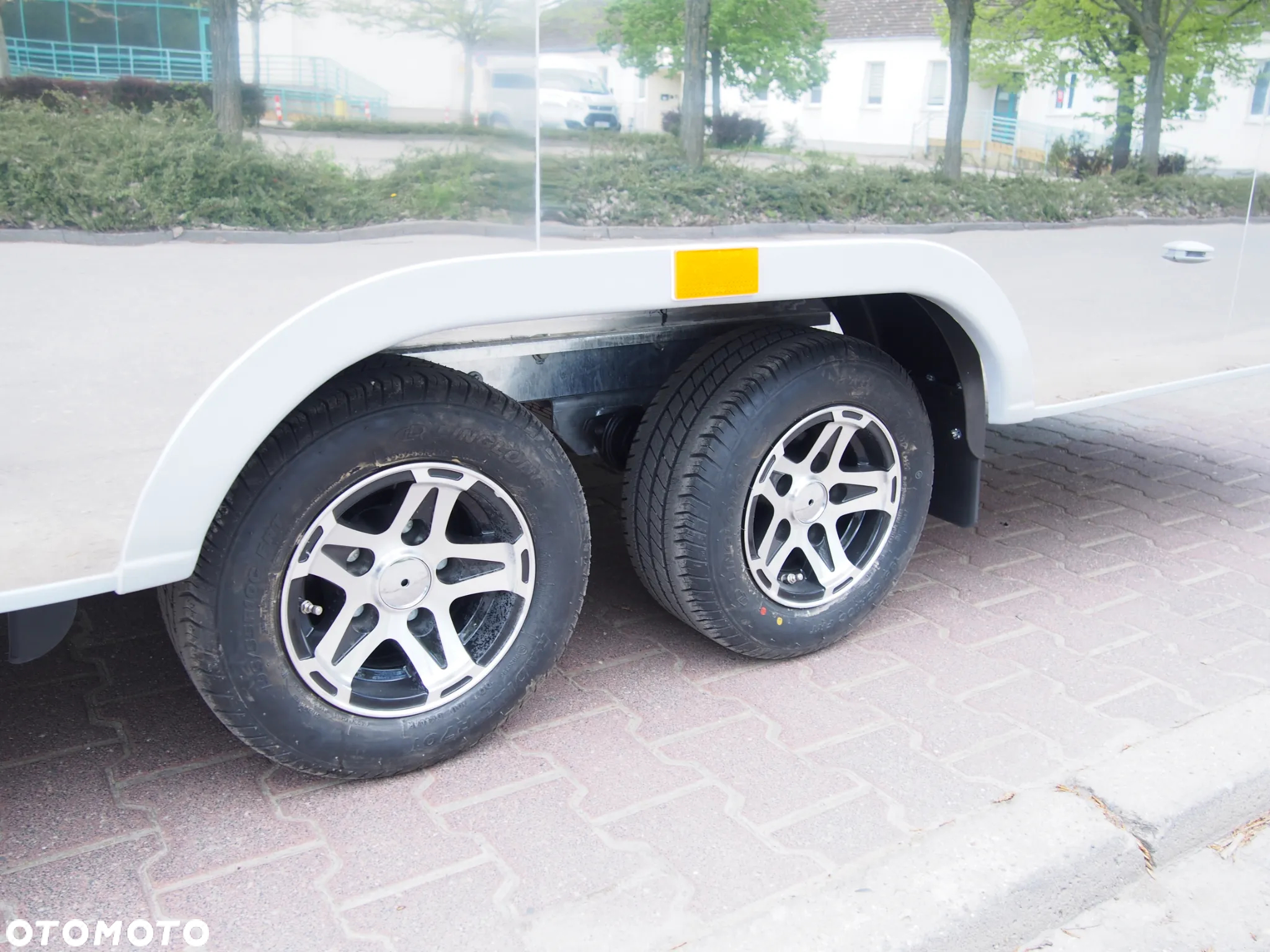 Inny Uniwagen - 5