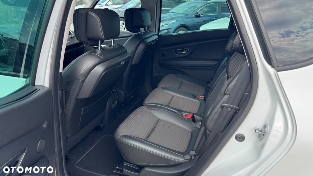 Renault Scenic ENERGY dCi 110 EDC BOSE EDITION - 28