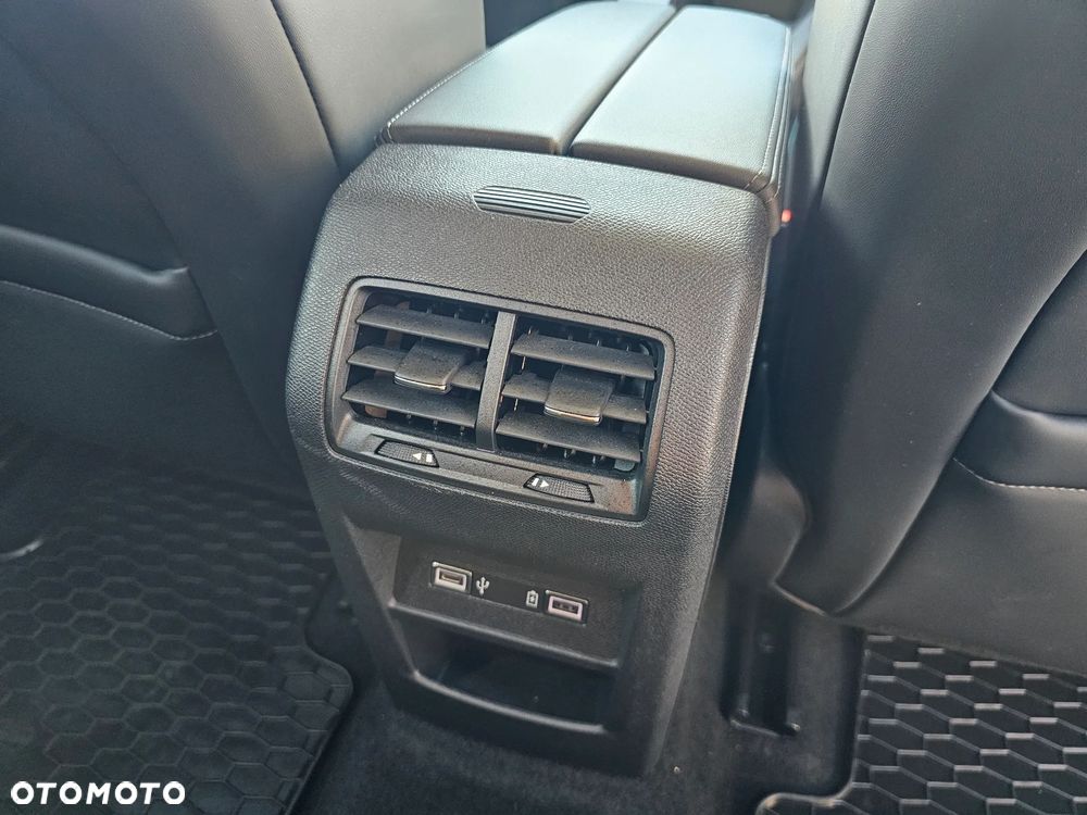 Peugeot 308 1.2 PureTech Allure Pack S&S EAT8 - 12