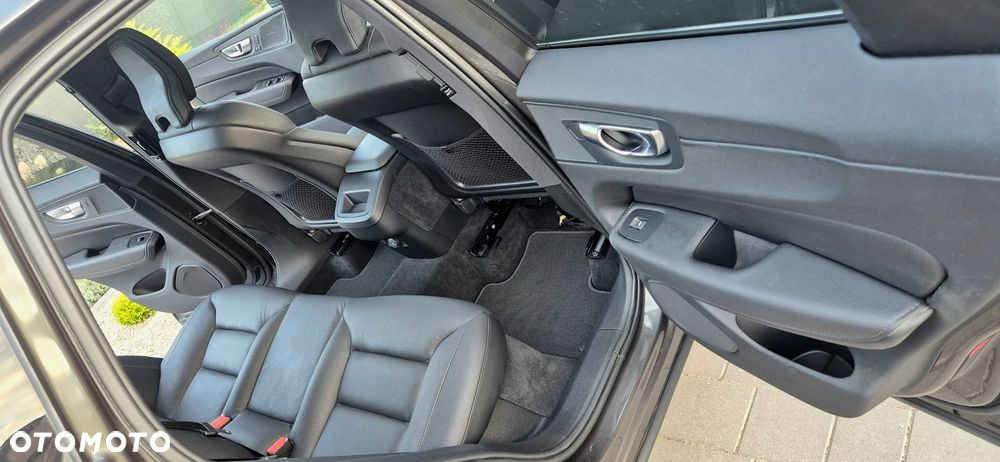 Volvo XC 60 B5 B AWD Inscription - 26