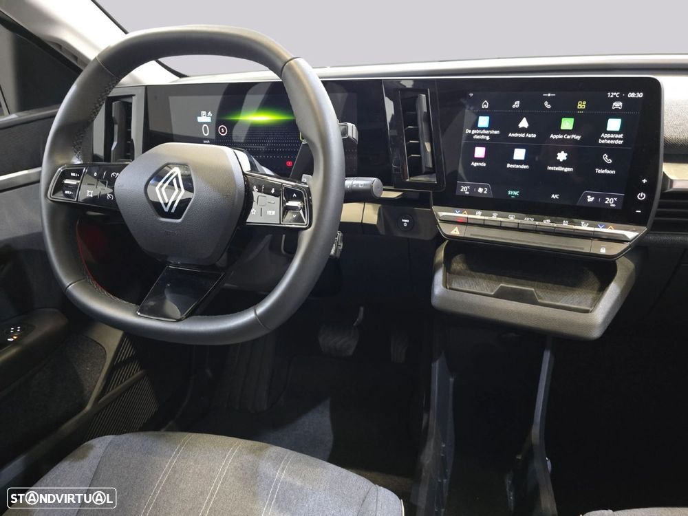 Renault Mégane E-Tech - 8