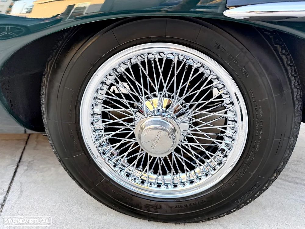 Jaguar E-Type - 45