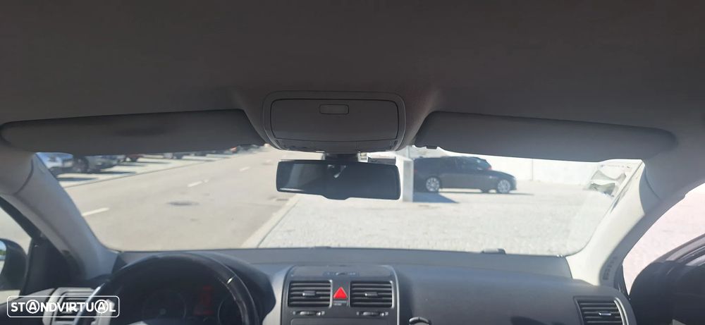 VW Jetta 1.9 TDi Confortline - 17