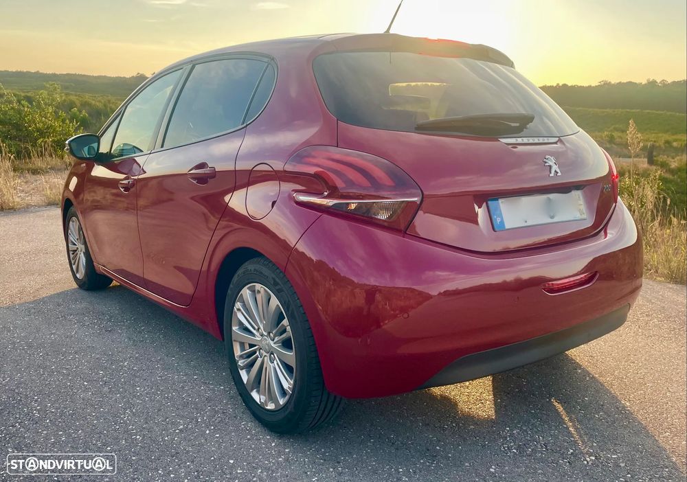 Peugeot 208 1.2 PureTech Style - 9
