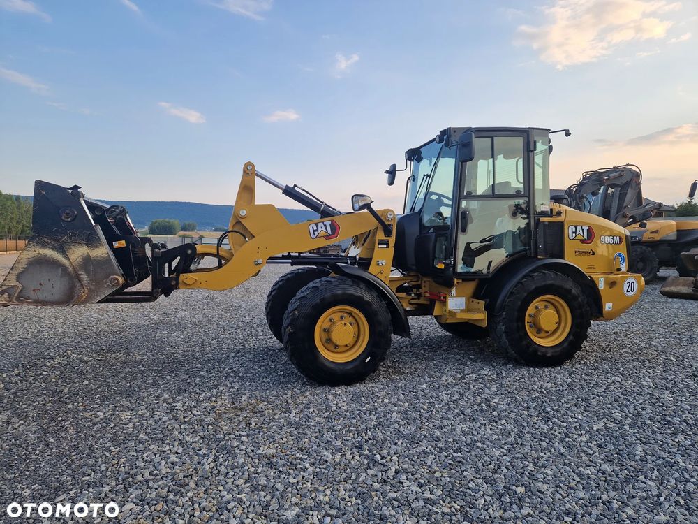 Caterpillar 906M - 3