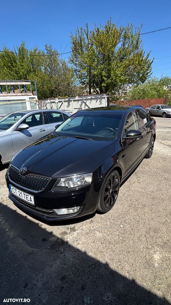 Skoda Octavia 2.0 TDI DSG 4X4 Style - 10