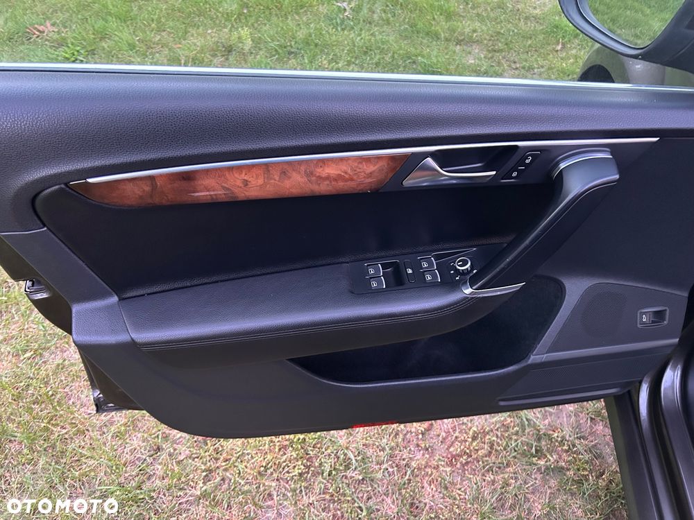 Volkswagen Passat 2.0 TDI DPF DSG Highline - 26