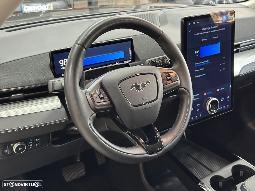 Ford Mustang Mach-E Premium - 6