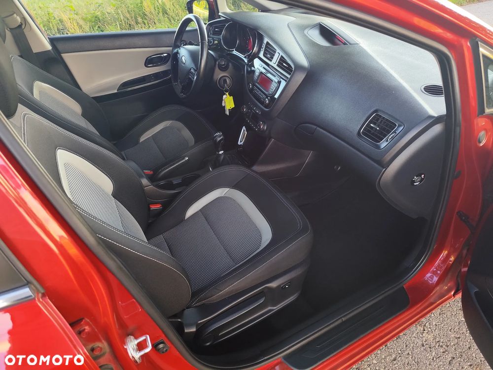 Kia Ceed 1.6 CRDi 128 ISG Platinum Edition - 7
