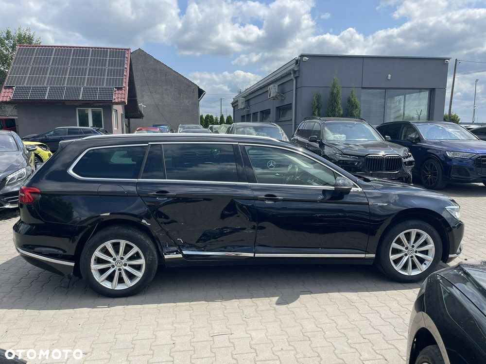 Volkswagen Passat Variant 2.0 TDI SCR 4Motion DSG Highline - 4