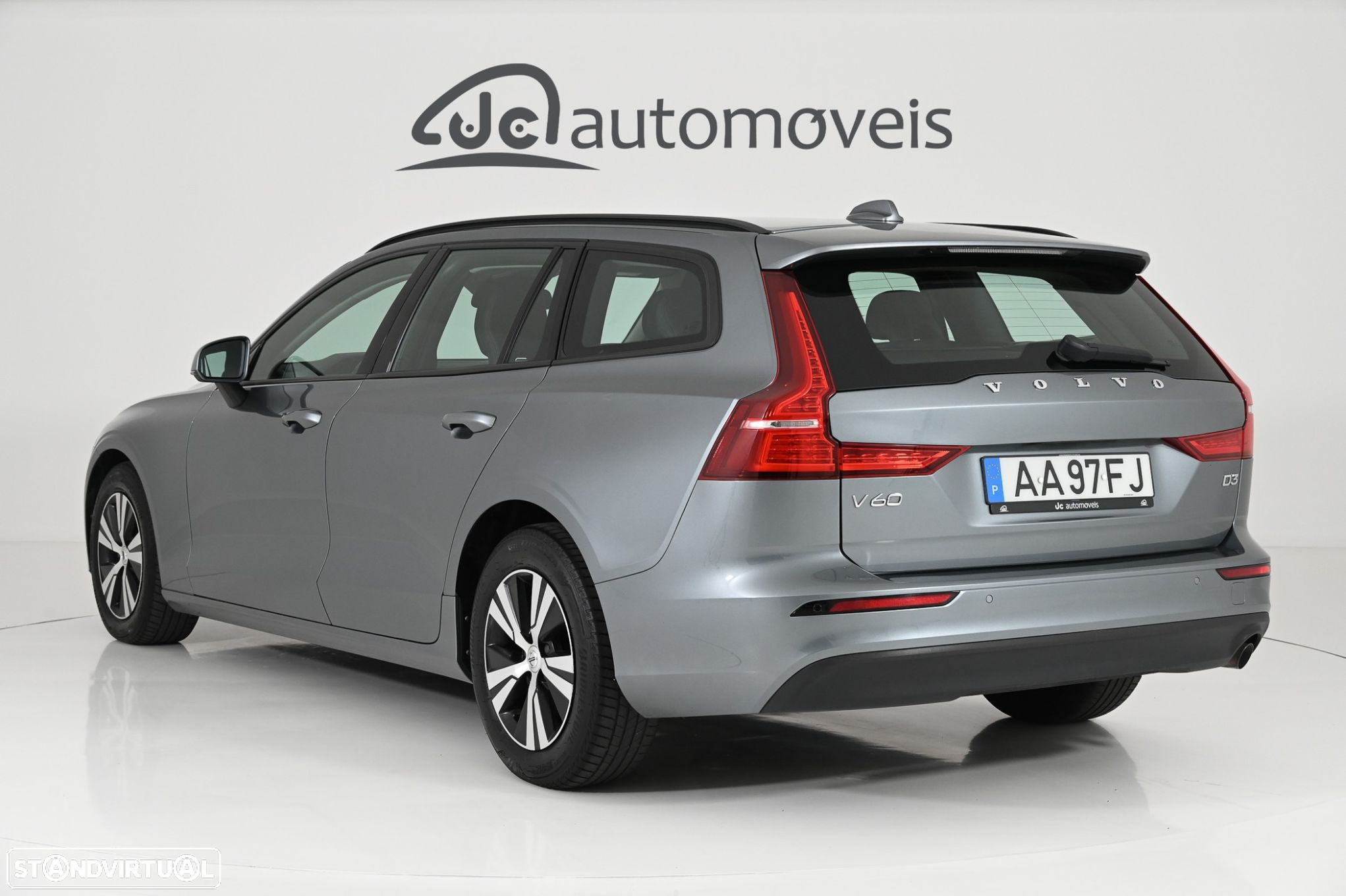 Volvo V60 2.0 D3 Momentum Geartronic - 2